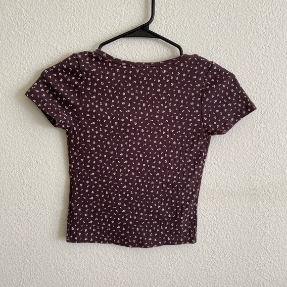 Brandy Melville Tops Brandy Melville Brown Floral Zelly Top Poshmark